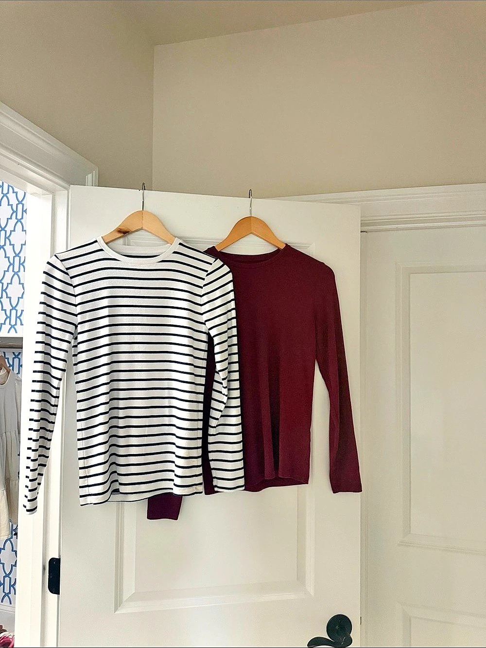 J.Crew Everyday Tee Long Sleeve Tops White & Burgundy Small
